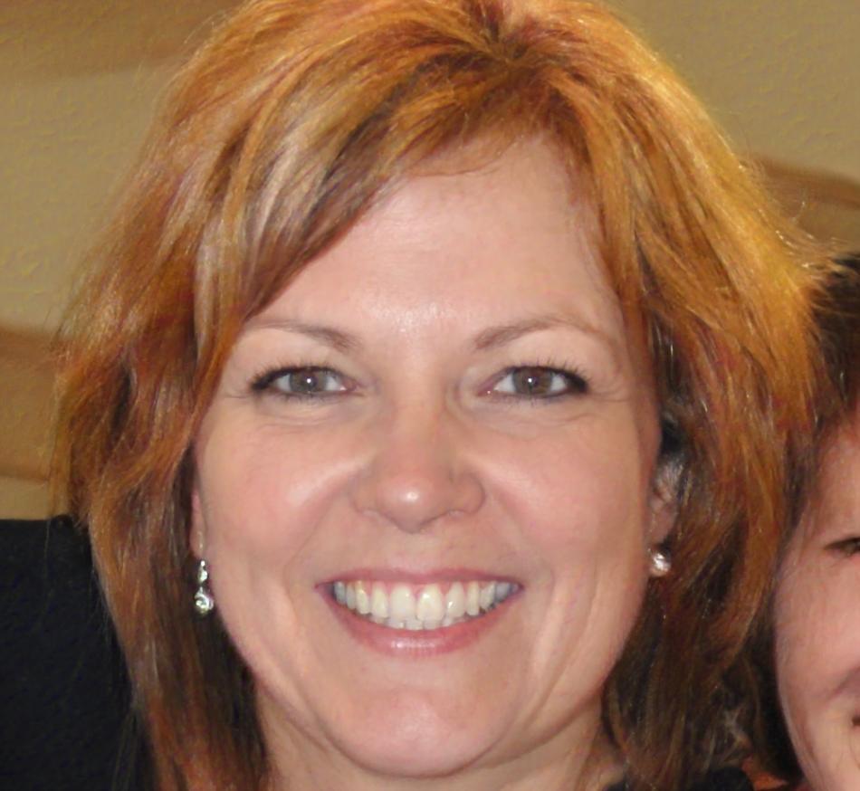 Elena Rodríguez, Directora de Educación Financiera